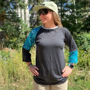 One Of A Kind Merino Wool Active Jersey / 3/4 Sleeve / women’s Medium